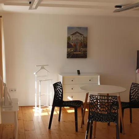 Lägenhet Jeschkeho Vila A Lazensky Dum
