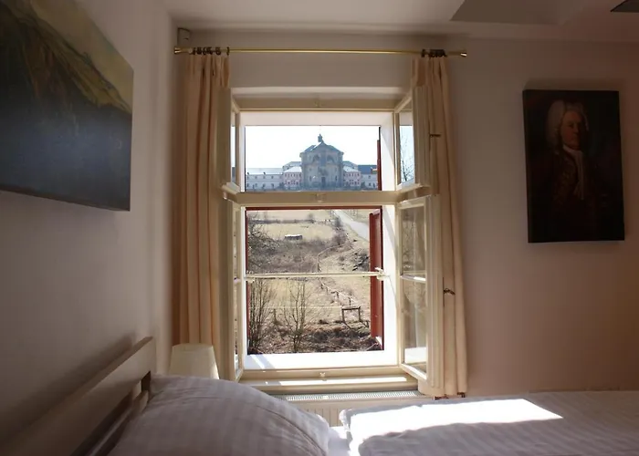 Apartment Jeschkeho Vila A Lazensky Dum